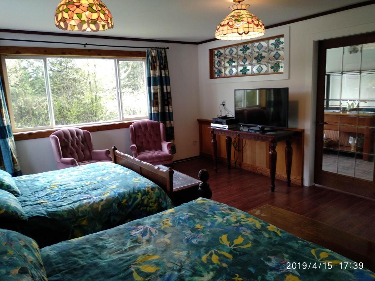 Harrison Hammond House Farmstay Harrison Mills Bagian luar foto