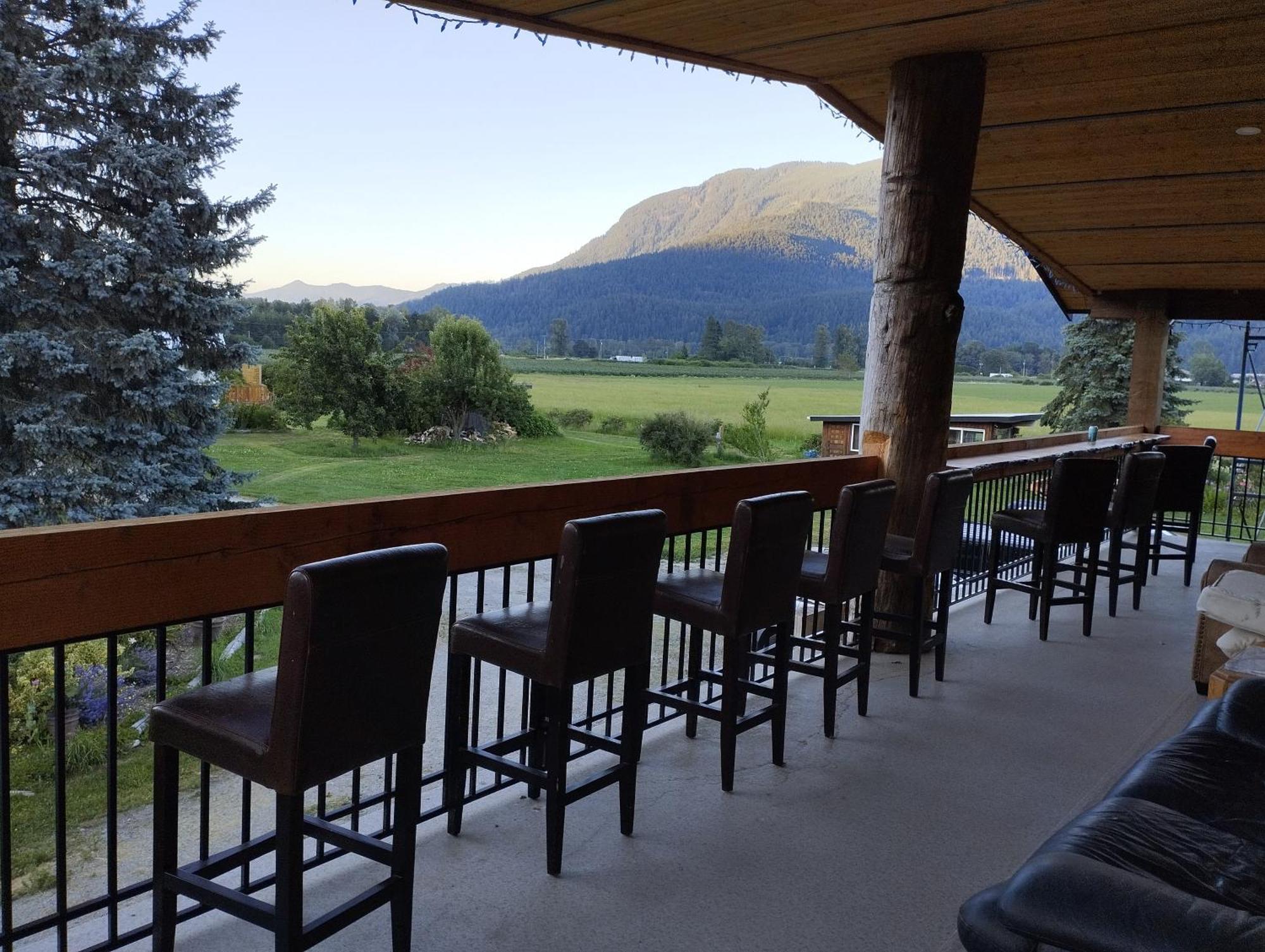 Harrison Hammond House Farmstay Harrison Mills Bagian luar foto
