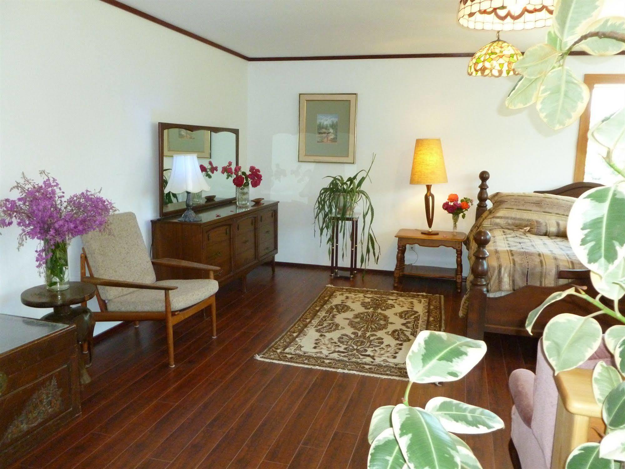 Harrison Hammond House Farmstay Harrison Mills Bagian luar foto