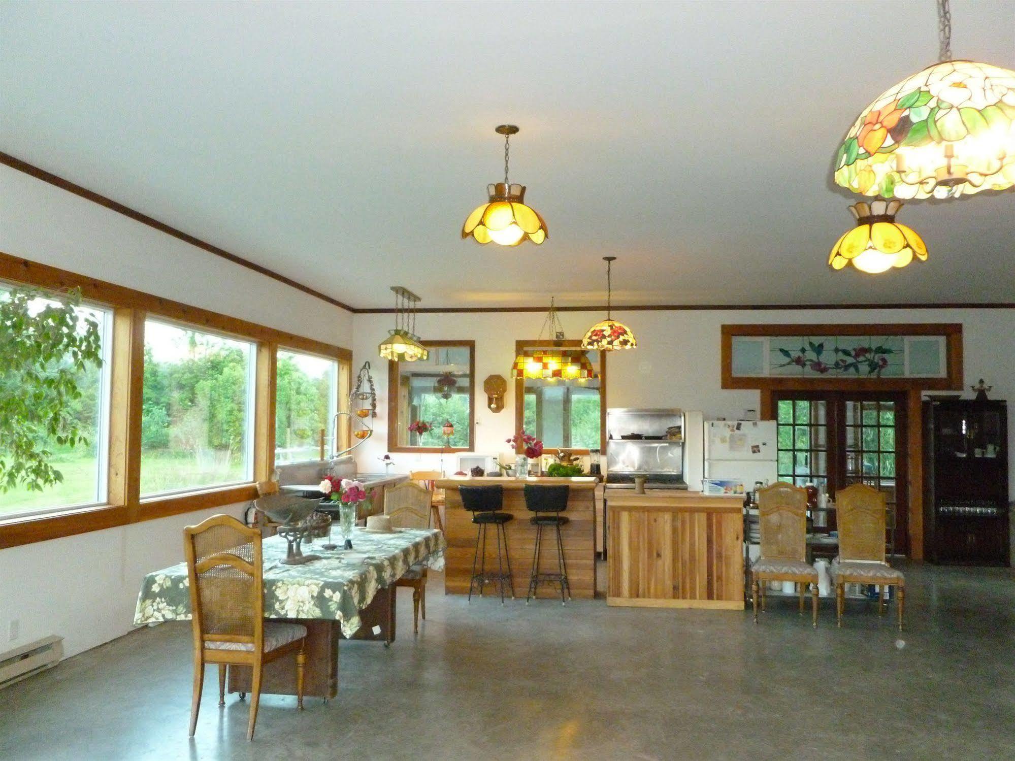 Harrison Hammond House Farmstay Harrison Mills Bagian luar foto