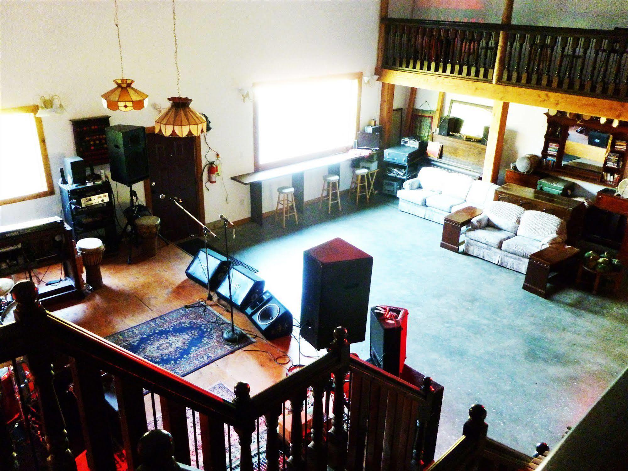 Harrison Hammond House Farmstay Harrison Mills Bagian luar foto