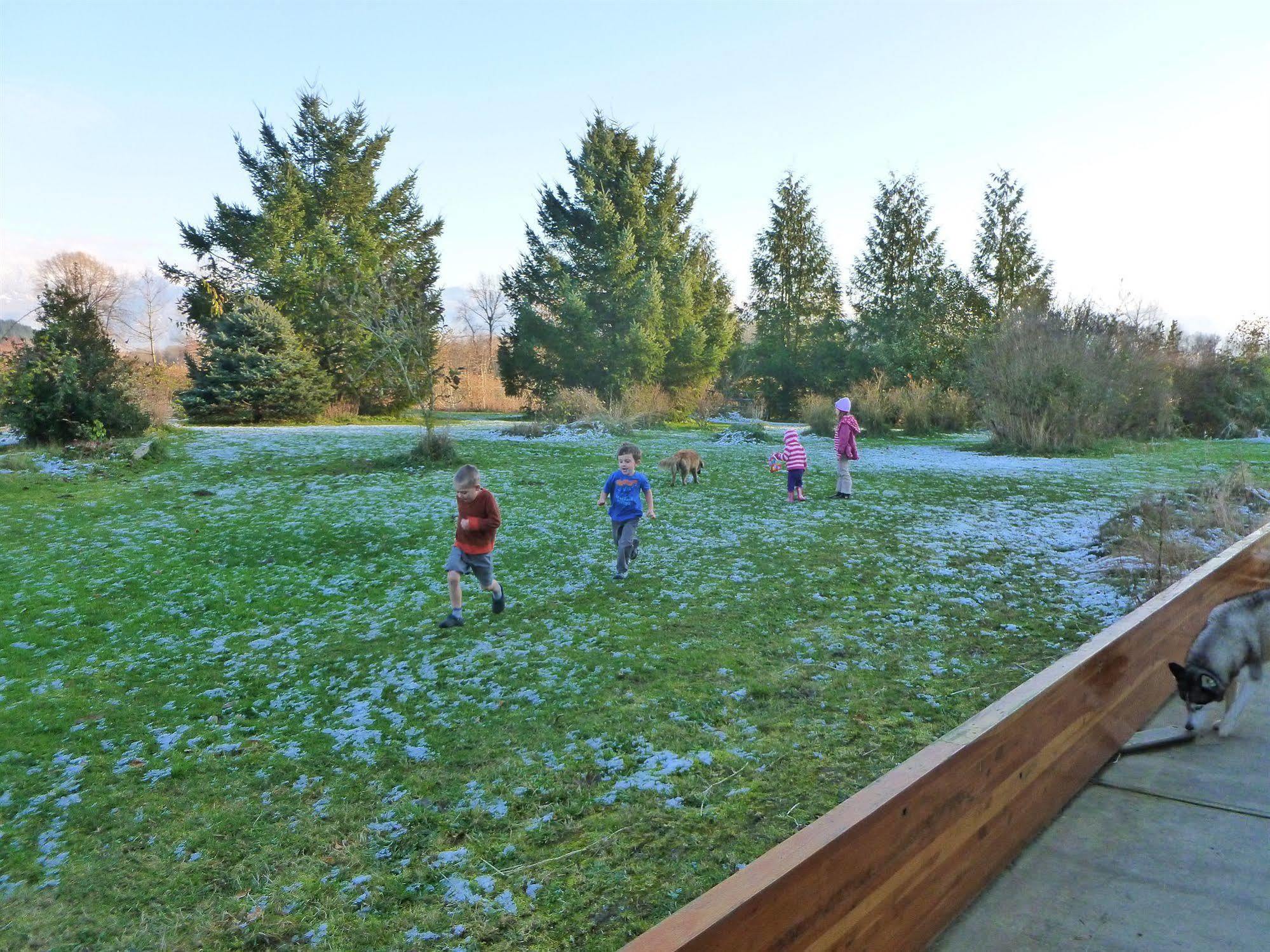 Harrison Hammond House Farmstay Harrison Mills Bagian luar foto