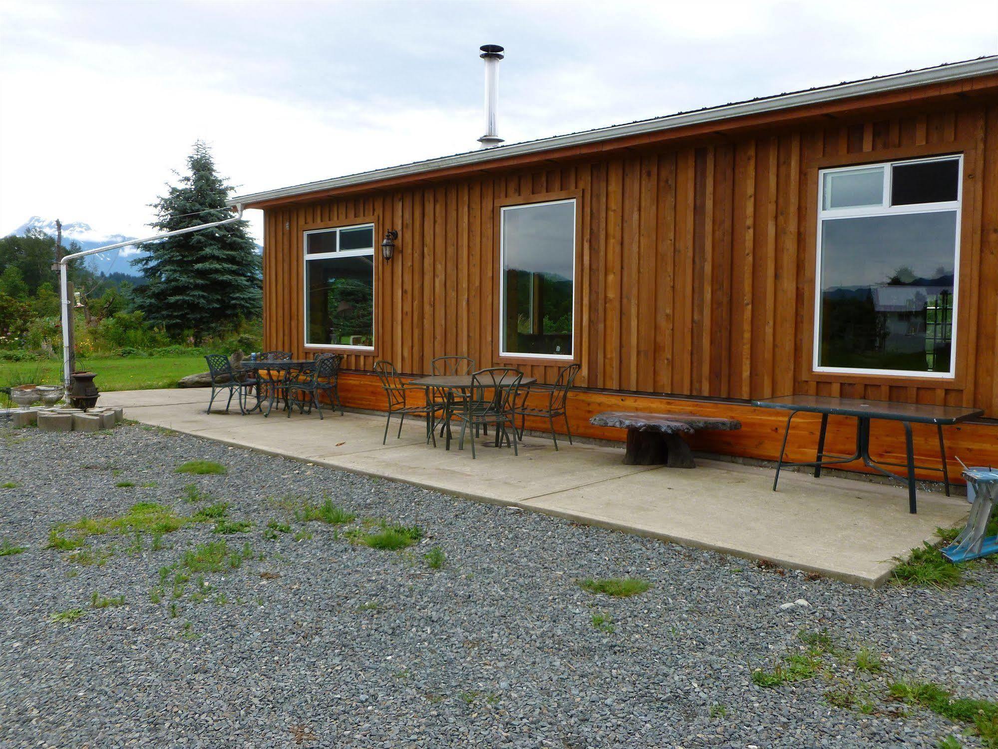 Harrison Hammond House Farmstay Harrison Mills Bagian luar foto